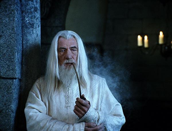 38. "Bunu gizli tutun. Güvende tutun." — Gandalf