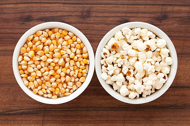 Charles Creators, qui est venu à Chicago en 1885 pour devenir vendeur de rue, a inventé une nouvelle machine à pop-corn à essence.