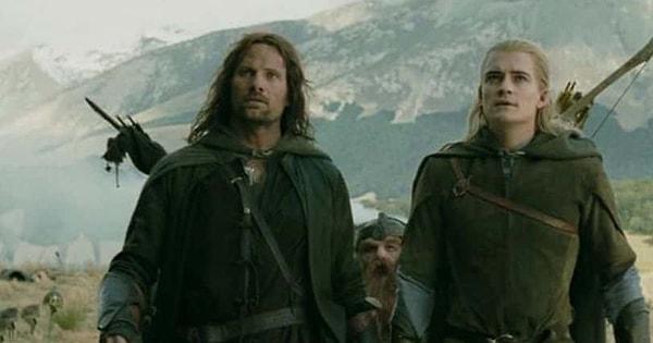 32. "Kılıcım da yayım da baltam da sende!" — Aragorn