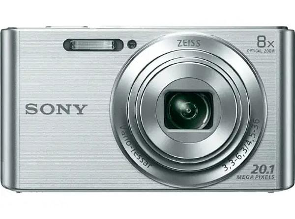 7. SONY DSC-W830 Dijital Kompakt Fotoğraf Makinesi Gümüş