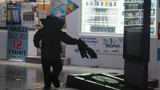 İzmit'te Şüpheli Kadın Çantası Alarmı: Bomba İmha Ekipleri Fünye ile Patlattı