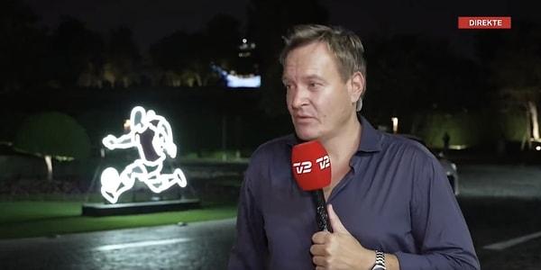 TV2 muhabiri Rasmus Tantholdt canlı yayın yaptığı sırada golf arabasıyla gelen güvenlik görevlileri ile karşı karşıya kaldı.