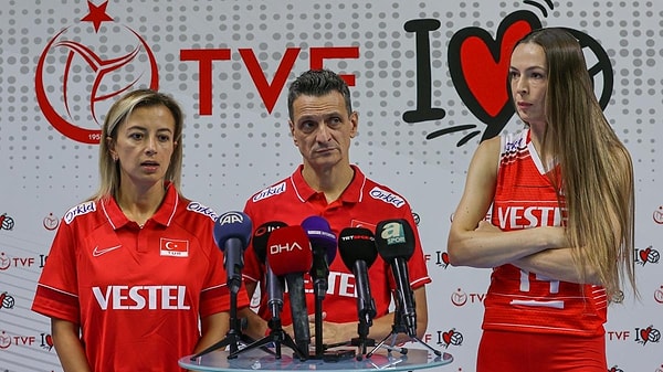 VolleyNews'in aktardığı habere göre, TVF başantrenör Giovanni Guidetti'nin 2024 Paris Olimpiyatları sonrası bitecek olan sözleşmesini feshedecek.