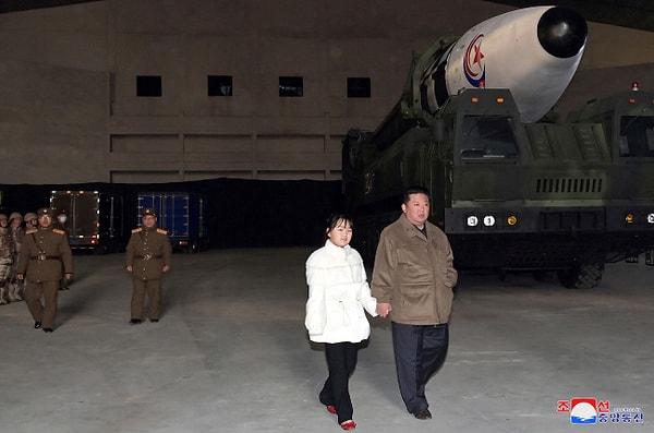 Kuzey Kore haber ajansı fotoğrafları servis etti