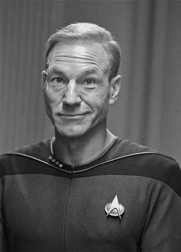 7. Star Trek'te Jean-Luc Picard rolüyle gönüllere taht kuran Patrick Stewart daha peruğunu takmamış!