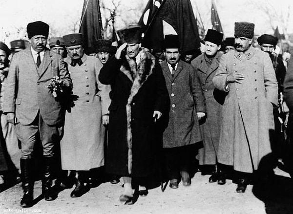 8. Mondros Ateşkes Antlaşmasını Osmanlı adına imzalayan kişi kimdir?