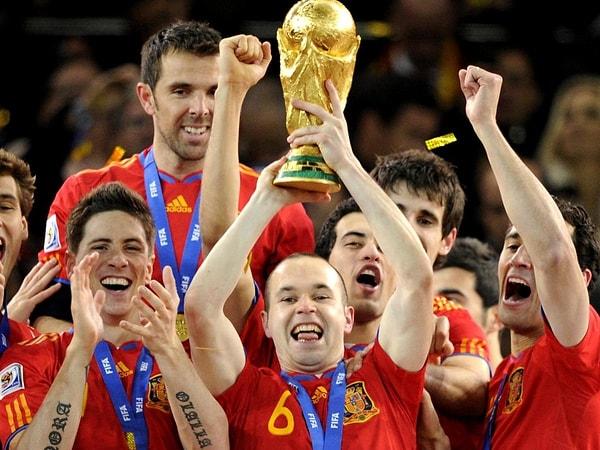 5. Güney Afrika'da yapılan 2010 Dünya Kupası'nda İspanya şampiyon oldu.