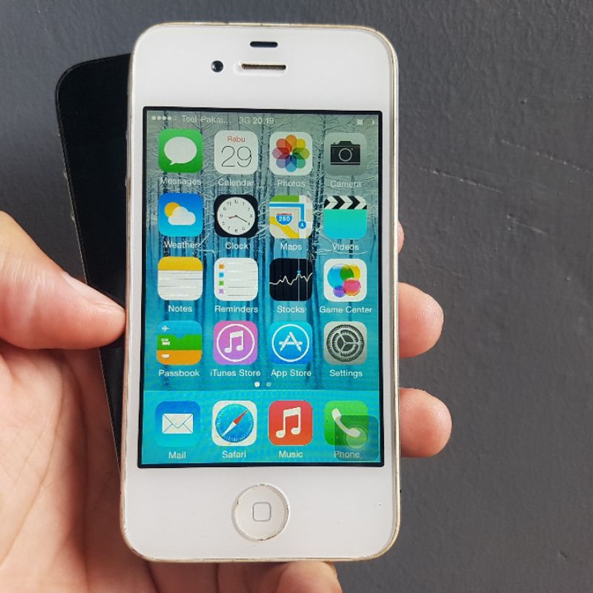  16 GB iPhone 4 のコンポーネントのコストは 187.51 ドルと見積もられています