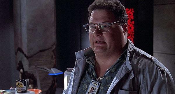 7. Wayne Knight'ın Jurassic Park'ta Dennis Nedry rolünü almasını sağlayan faktör yüzünün çok terlemesi!