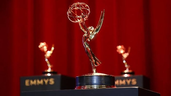 Dün gece 50.si gerçekleştirilen 2022 Uluslararası Emmy Ödülleri sahiplerini buldu!