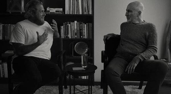 Belgesel, bir dizi sohbet boyunca, ünlü psikiyatrist Phil Stutz ve Jonah Hill, karşılıklı olarak hayat hikayelerini, ruh sağlıklarını, terapi yaklaşımlarını ve Stutz'un doktor-hasta ilişkilerini konu alıyor.