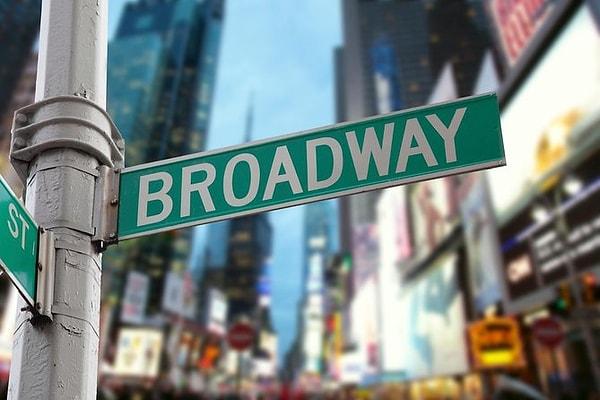 9. Broadway'de sergilenen ilk Türk müzikali hangisidir?