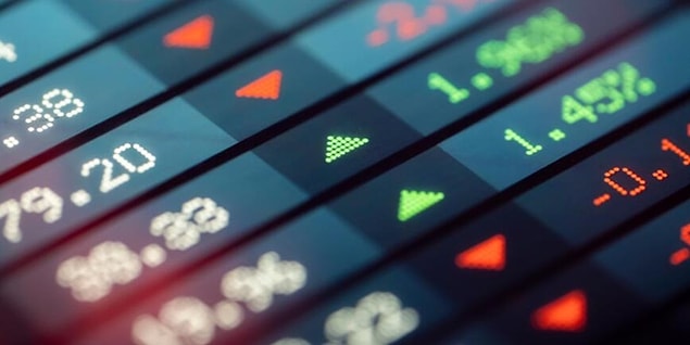 Prof. Dr. Cem Başlevent sagt, dass die Kurse einiger Aktien übermäßig überhöht sind, dass es notwendig ist, sich von solchen Aktien fernzuhalten, indem man sie gut analysiert, und weist auf die Zeit nach den Wahlen für den Rückgang hin.