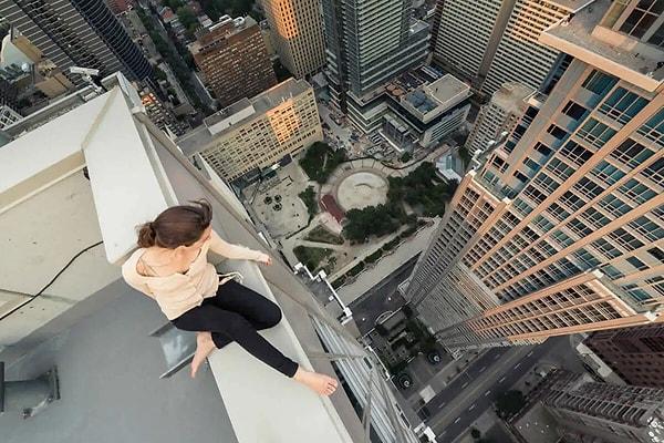 Yükseklik fobisi diğer adıyla akrofobi yükseklikten ve yüksekten düşmekten aşırı korkma halidir.