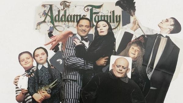 Addams Family, 1991 yıllarda Barry Sonnenfeld yönetmenliğinde beyaz perdeyle buluşmuştu.