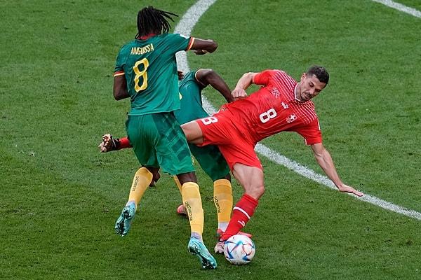 Günün ilk maçında G Grubu maçında İsviçre ile Kamerun karşı karşıya geldi.
