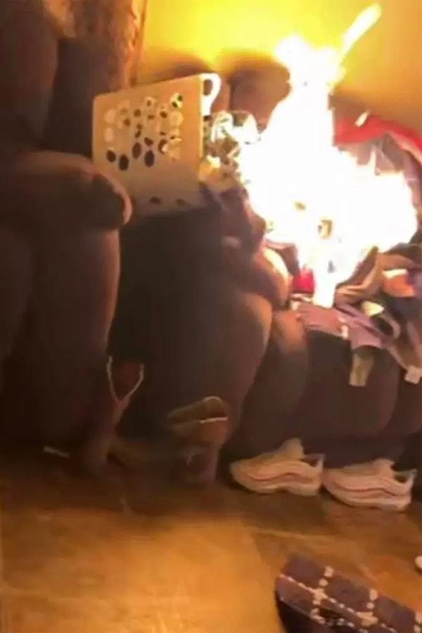 Soto'nun öfke içinde oturma odasındaki bir kanepeyi ateşe verdiği ve kısa sürede tüm evi alevlerin sardığı iddia edildi. Görüntüler kameraya böyle yansıdı: