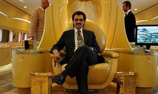 6. Tabii ki Suudi kraliyet ailesinin bir mensubu olarak ‘sıfırdan’ başladığı söylenemez. 1980 yılında El Velid’in babası, kendisine aylık 15 bin dolar ve 130 odalı bir saray sundu.