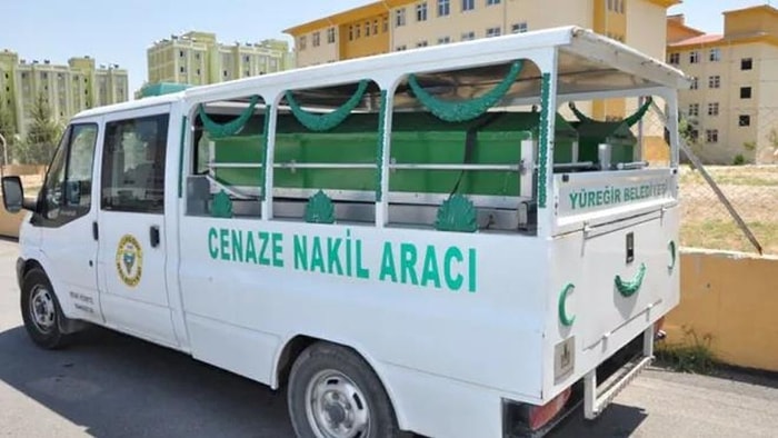 Cenaze Aracının İçindeki Tabutlardan Esrar Çıktı! Şoför Tutuklandı