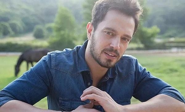 40. Ünlü şarkıcı Murat Boz saç ektirdi.