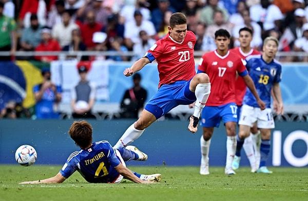 Günün ilk karşılaşmasında İspanya'ya 7-0 yenilerek turnuvaya felaket bir başlangıç yapan Kosta Rika ile Almanya'yı 2-1 yenerek gündeme oturan Japonya karşılaştı.
