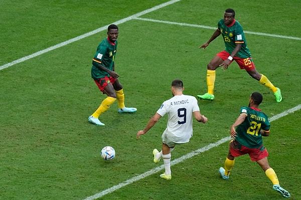 Bol gollü ve mücadele gücü yüksek maçta Kamerun ile Sırbistan 3-3 berabere kaldı.