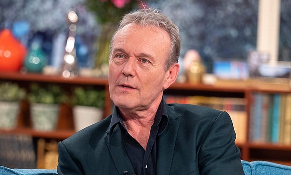 Anthony Head yerine ben yaşlanıyorum galiba.