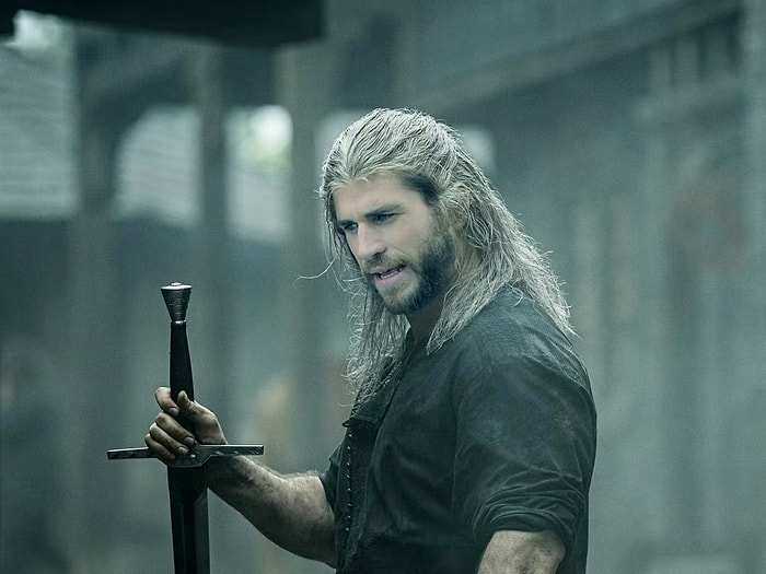 Fans React Strongly to Liam Hemsworth Replacing Henry Cavill on ‘The Witcher’: Here’s What They Have to Say