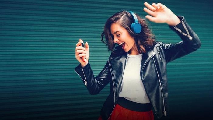 Serotonin Zamanı: Dinlediğiniz Anda Kendinizi Daha Mutlu Hissedeceğiniz 13 Şarkı