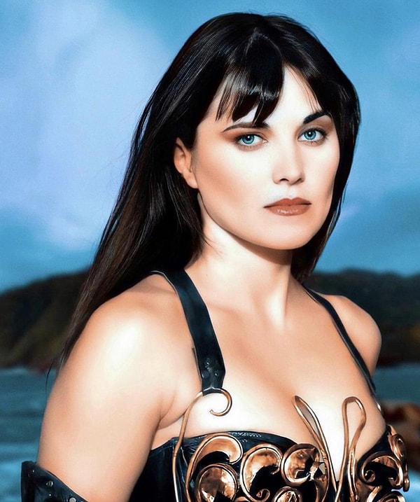 В сериале снимались Люси Лоулесс (Зена) и Рене О'Коннор (Габриэль) в главных ролях.