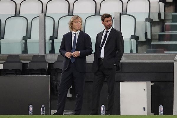 Juventus Başkanı Andrea Agnelli ile birlikte Başkan Yardımcısı Pavel Nedved de dahil olmak üzere tüm yönetim kurulu istifa kararı aldı.