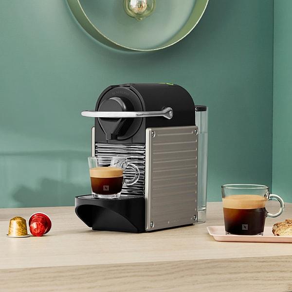 NESPRESSO C66R Pixie Red Bundle Kapsüllü Kahve Makinesi