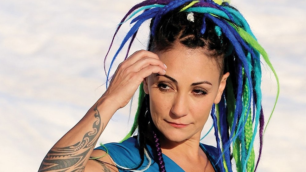 Bir Dönem Türk Rock Müziğinin Aykırı İsmi Olan Özlem Tekin’in 13 Unutulmaz Şarkısı