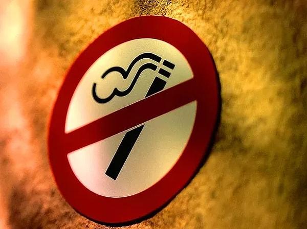 7. “Maalesef çok fazla sigara içiyorlar. Ayrıca kamusal alanlarda da insanlar bunu yapıyor. Yolda yürürken, sırada beklerken, parkta…”