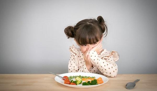 Çocuklarda iştahsızlık ve yemek seçme çok yaygın görülen bir durum. Bazı ebeveynler tabiri caizse çocuğuna yemek yedirebilmek için kırk takla atıyor!