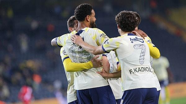 Sarı-laciverliler geriye düştüğü maçta rakibini 3-1 mağlup etmeyi başardı. Fenerbahçe'nin golleri Osayi, King ve Ferdi'den geldi.