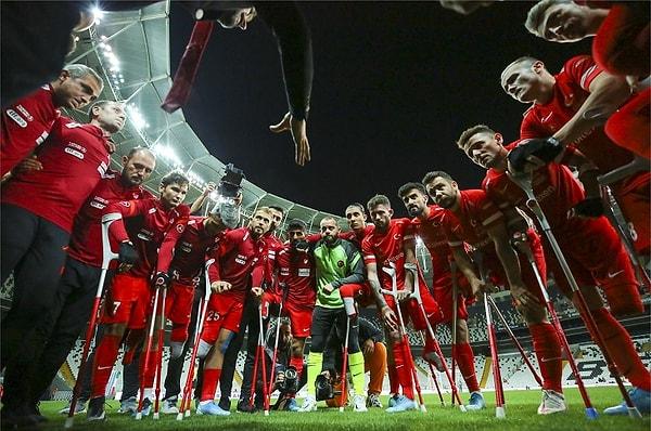 2022 yılında İstanbul'da düzenlenen Ampute Futbol Dünya Kupası'nda dünya şampiyonu olan Ampute Futbol Milli Takımımız!