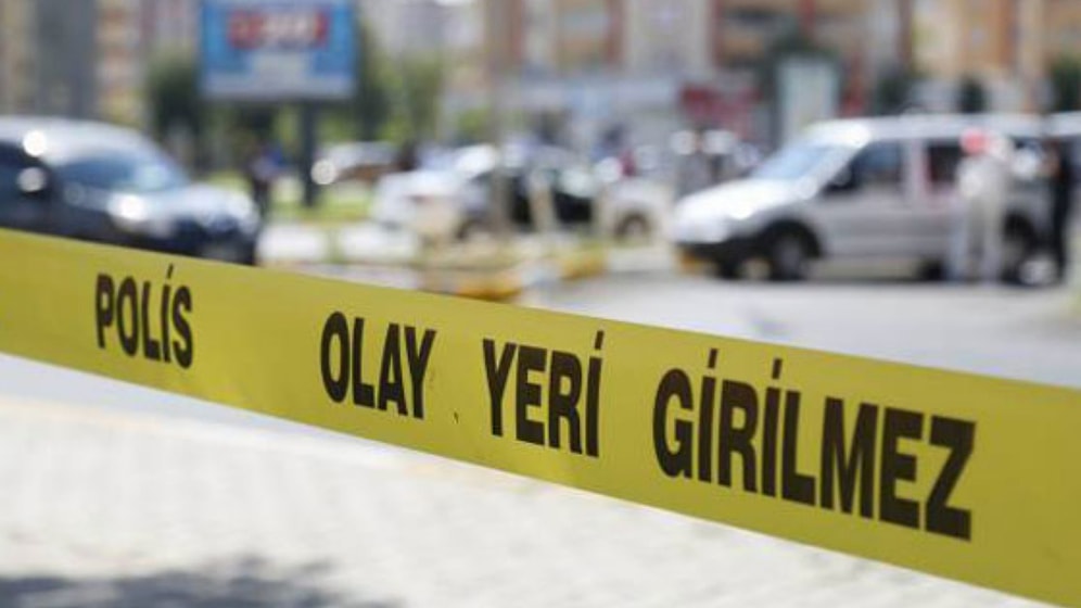 2 Genç Kıza Yardım Etmek İstemişti: Boynundan Bıçaklanarak Öldü