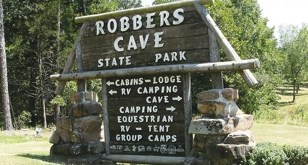 Tarihin en ilginç deneylerinden biri Amerika, Oklohama'da yer alan Robbers Cave State Park'ta yaşandı.