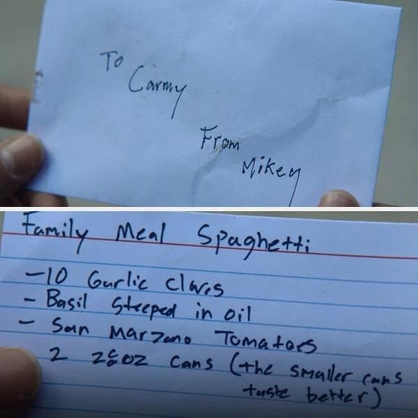 18. On the Bear dizisinde, sezonun Mikey'dan Carmy'e gelen bir mektupla kapanışı.