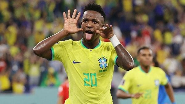 Günün kapanış maçı ise Brezilya ile Güney Kore arasında oynandı. Brezilya, ilk yarıdaki etkili oyunu ile galibiyete uzandı.