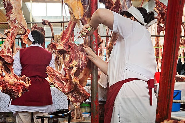 Kazakistan'da at eti; koyun, dana tavuk ve balık eti ile karşılaştırıldığında  en çok tercih edilen et türüdür.