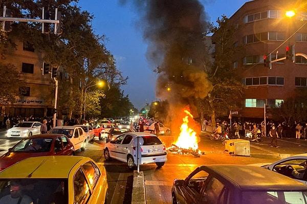 İran’daki gösteriler üniversitelere de sıçramıştı