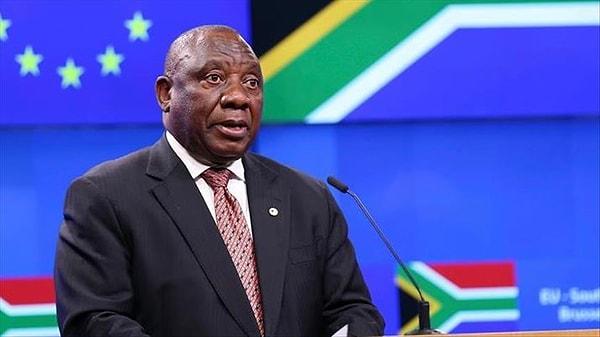 10. Güney Afrika Cumhuriyeti Devlet Başkanı Cyril Ramaphosa yılda 3 milyon 900 bin Güney Afrika Randı, ayda 18 bin 938 dolar kazanıyor.