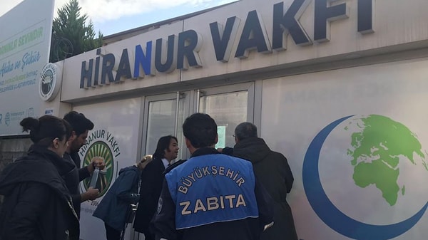 Tüm uyarılara kayıtsız kalınması üzerine yapı İBB ekipleri tarafından mühürlendi.