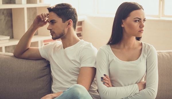 2. Sizin hayatınızdaki her gelişmeyi gizli bir rekabet terazisinde tartmaktan vazgeçmezler.