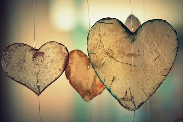 Kalbinizi dinleyin: Aşka tutku ile sarılın.