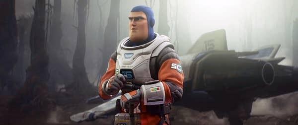 11. Lightyear animasyonunda Buzz'ı seslendiren Chris Evans, "sonsuzluğa ve ötesine" repliği için Toy Story filmlerinde Buzz'ı seslendiren Tim Allen'ı örnek almış.