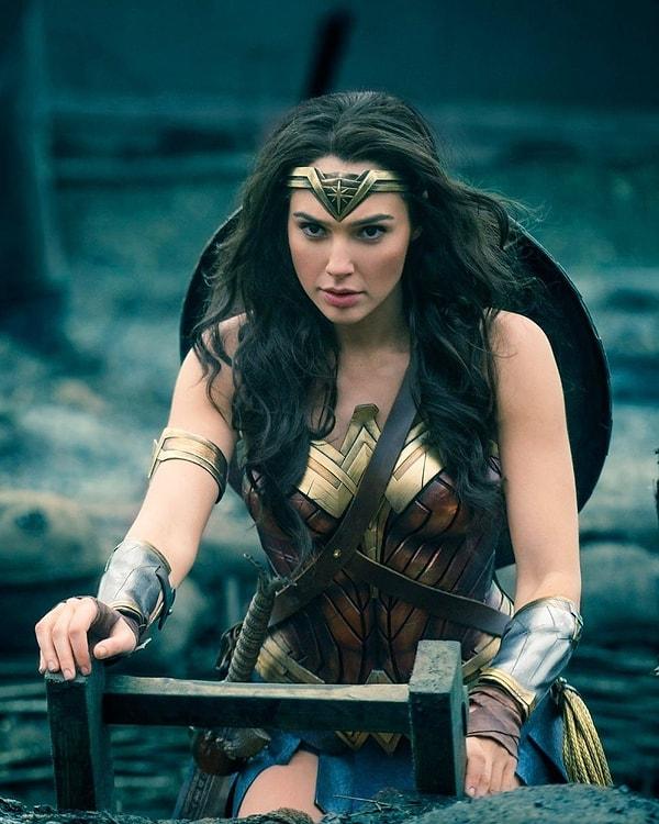 12. THR'nin haberine göre Wonder Woman 3 iptal edildi.