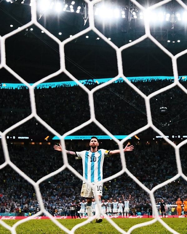 Arjantin'in gollerini 35. dakikada Molina ve 73. dakikada Lionel Messi (P) kaydetti.